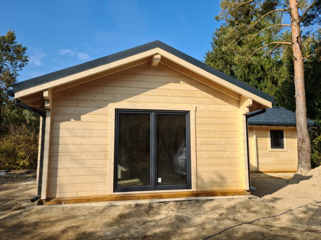 Holzhaus als Winkelbungalow